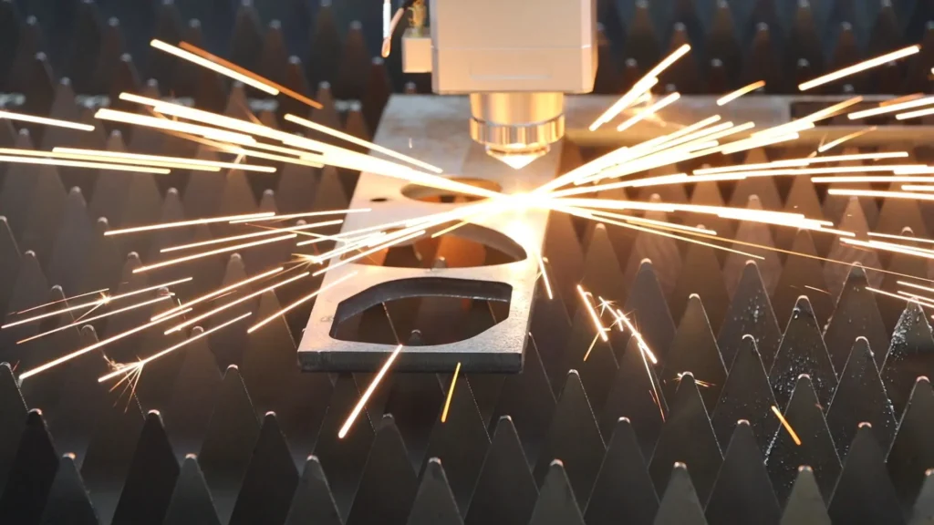 High power 20kw fiber laser cutting machine cutting thick steel plate on dual pallet shuttle table