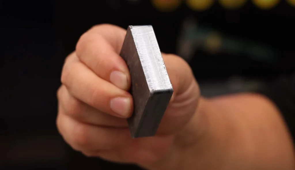 Clean edge cut surface of 20mm thick carbon steel cut by high power fiber laser